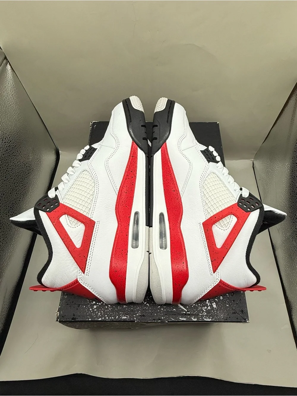 Authentic 2023 Jordan 4 Retro Mid Red Cement Men Size 9.5 Very Clean